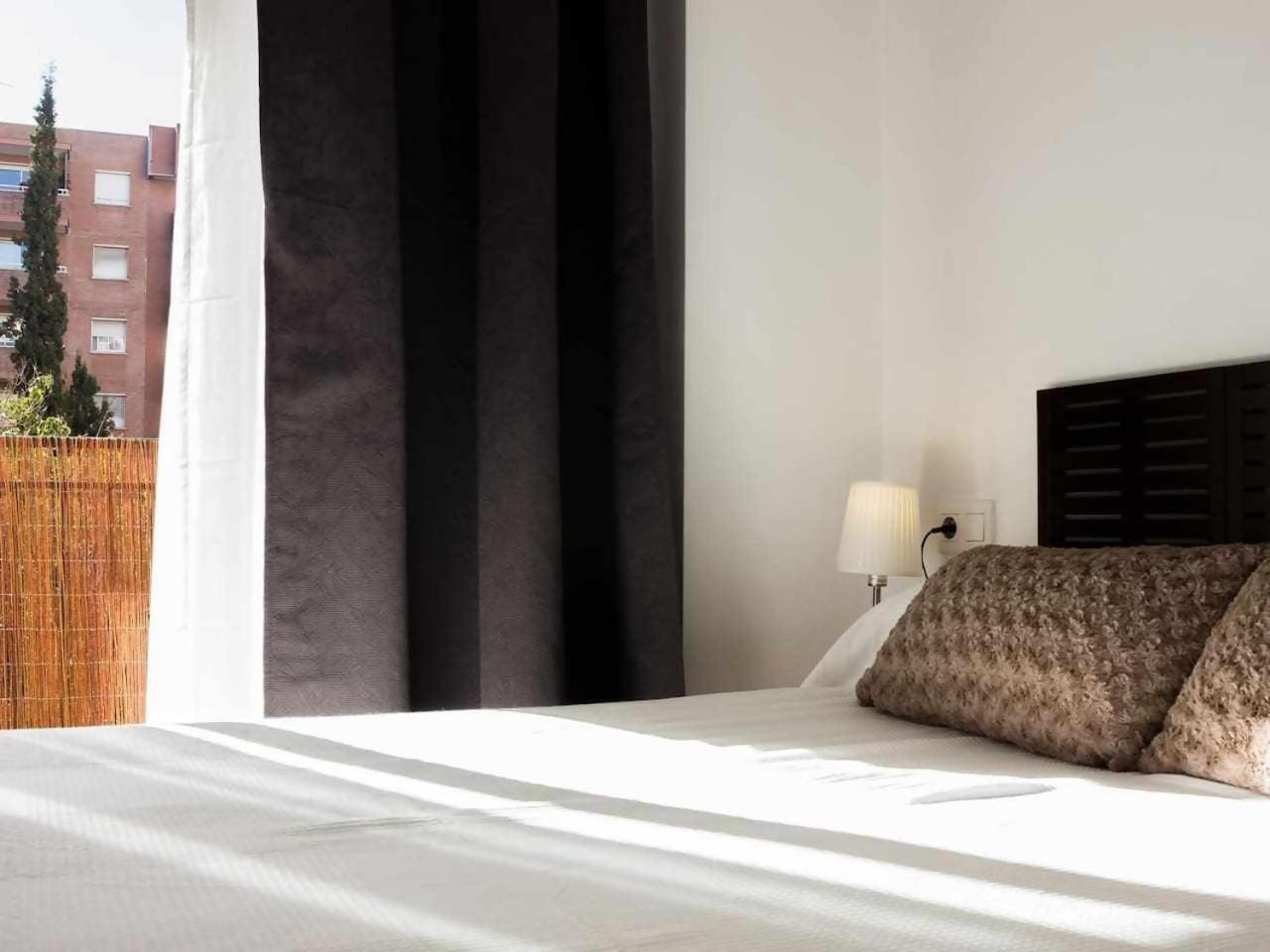Comfortable 4 2bath W Balcony * Barcellona